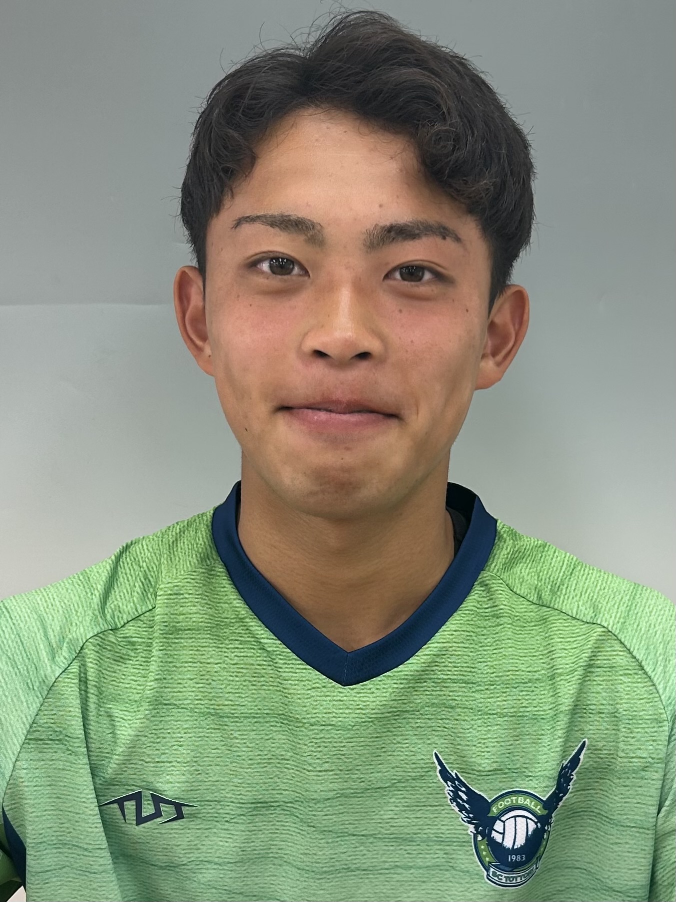 一野 良輔